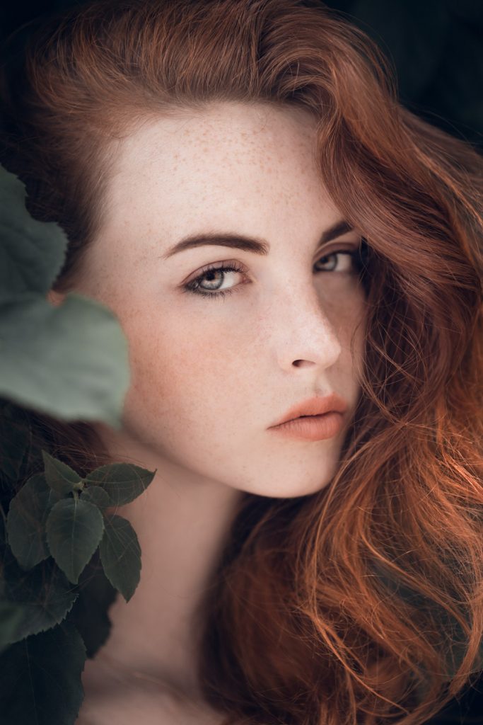 Portrait modèle rousse Photographe Cyril Sonigo